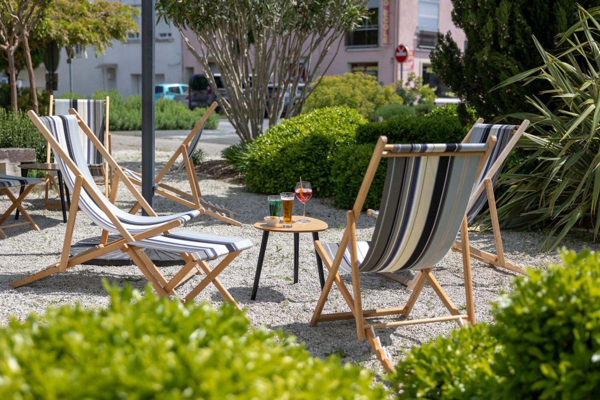 Logis Hotel Le Richelieu - Royan Atlantique ซูชง ภายนอก รูปภาพ